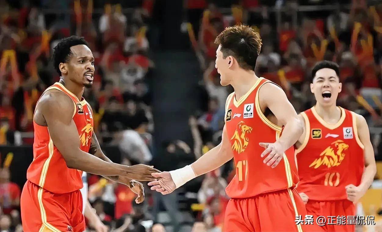 中国男篮明星球员携手公益，传递正能量的简单介绍