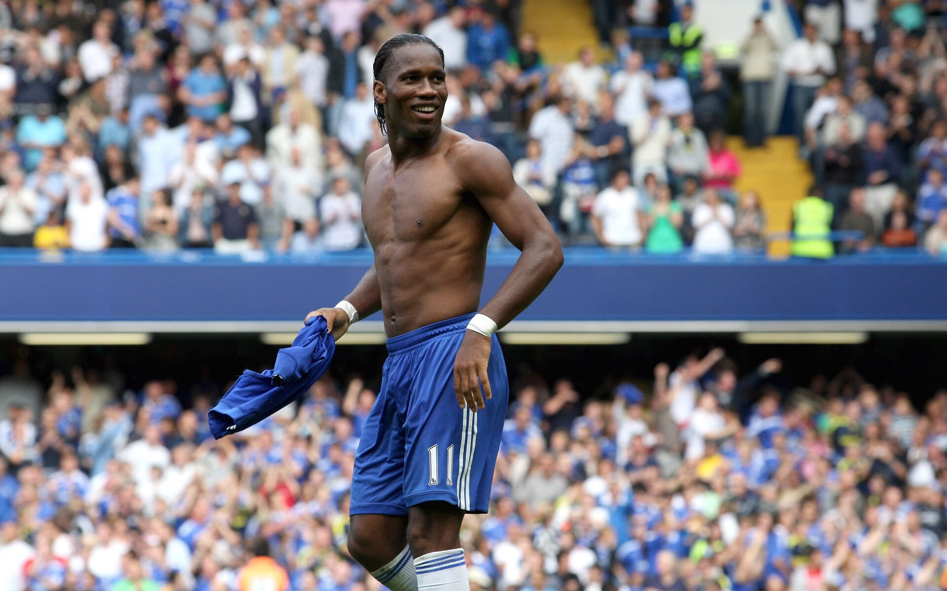 开云体育全站-“钢铁男孩:少年足球运动员崭露头角”,刚铁男孩